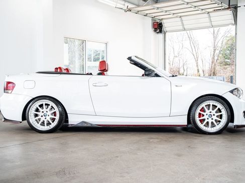 Used 2011 BMW 128i Convertible image 5