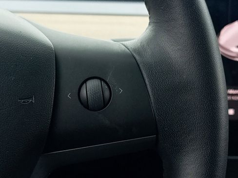 Used 2019 Tesla Model 3 Standard Range Plus image 28