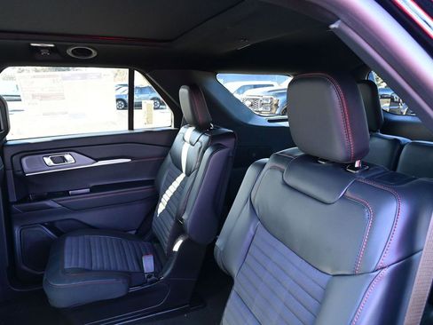 New 2026 Ford Explorer ST-Line w/ ST-Line Street Pack image 24