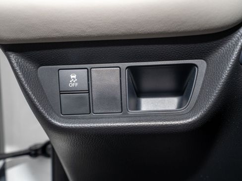 Certified 2023 Honda HR-V LX image 28