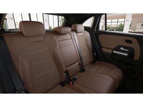 New 2026 Mercedes-Benz GLA 35 AMG 4MATIC image 5