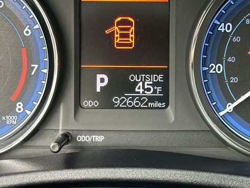 Used 2019 Toyota Corolla LE image 10