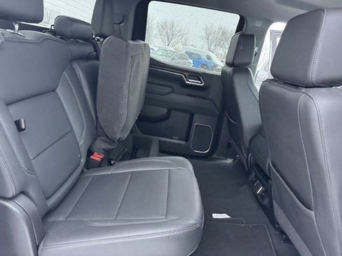 Used 2025 GMC Sierra 1500 SLT image 30
