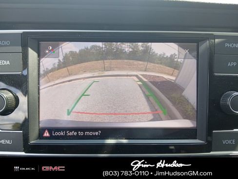 Used 2024 Volkswagen Jetta SE FWD image 10