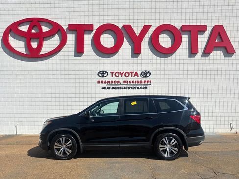 Used 2017 Honda Pilot EX-L image 3