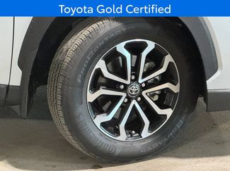 Used 2025 Toyota Corolla Cross AWD Hybrid video 2