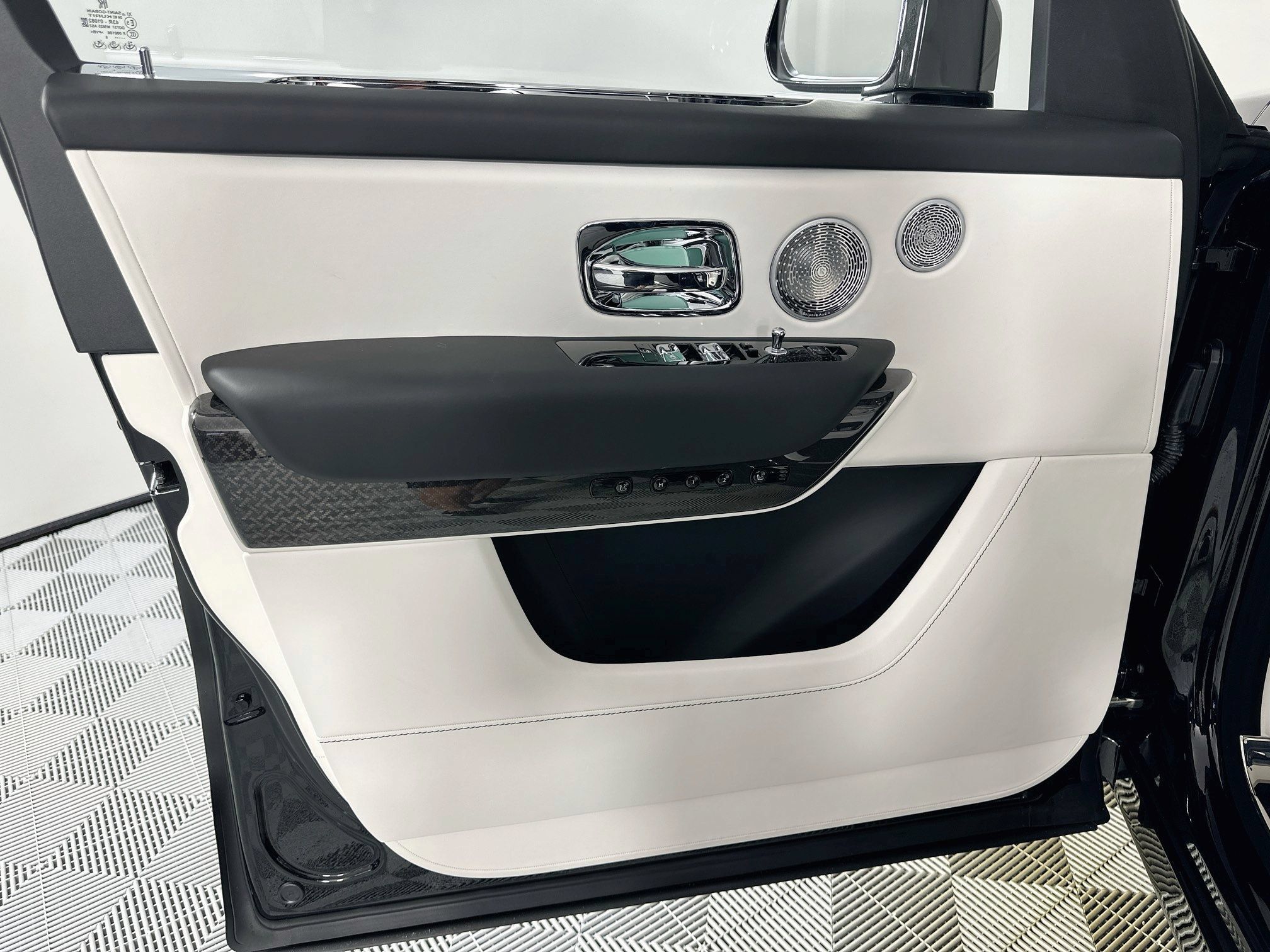 New 2027 Rolls-Royce Cullinan Black Badge AWD/4WD image 15