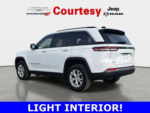 Certified 2023 Jeep Grand Cherokee Limited image 7