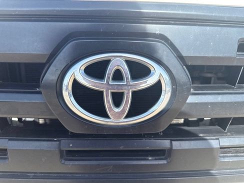 Used 2017 Toyota Tacoma SR RWD image 15