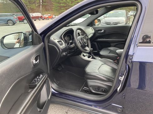 Used 2021 Jeep Compass Latitude image 10