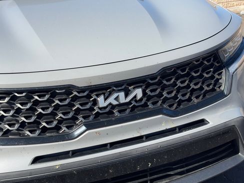 Used 2022 Kia Sorento S image 6