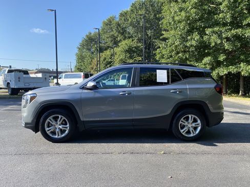 Used 2023 GMC Terrain SLE w/ Driver Convenience Package AWD/4WD image 6