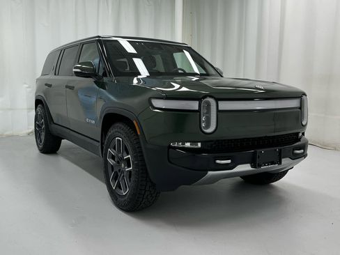 Used 2024 Rivian R1S Adventure AWD/4WD image 2