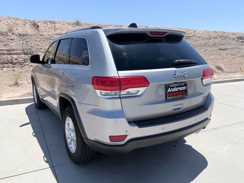 Used 2017 Jeep Grand Cherokee Laredo w/ Quick Order Package 2BE RWD image 6