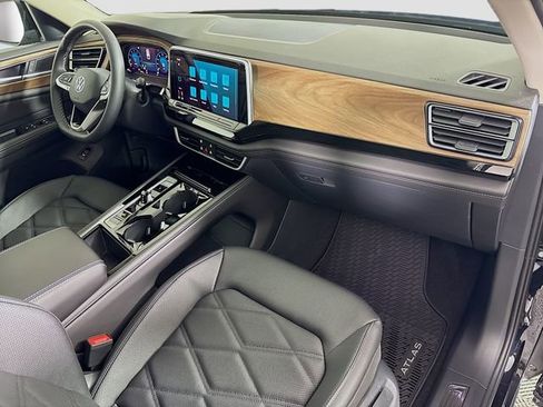 New 2026 Volkswagen Atlas SE AWD/4WD image 32