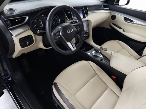 Used 2021 INFINITI QX50 Essential w/ Convenience Package image 16