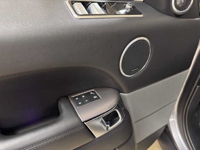 Used 2020 Land Rover Range Rover Sport HSE AWD/4WD image 7