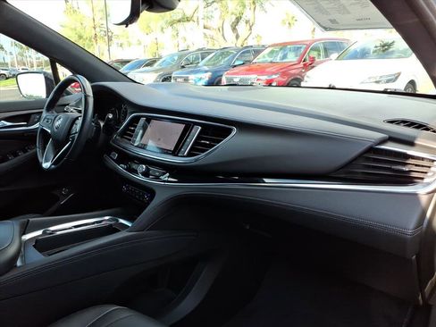 Certified 2024 Buick Enclave Avenir w/ Avenir Technology Package image 11