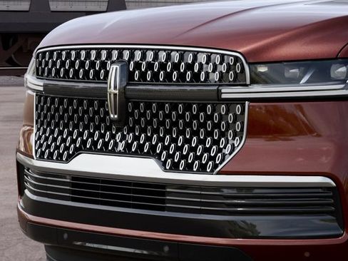 New 2027 Lincoln Navigator Reserve AWD/4WD image 17
