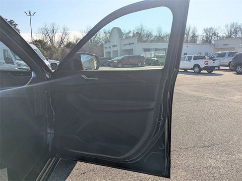 Used 2024 Jeep Grand Cherokee L Laredo image 30