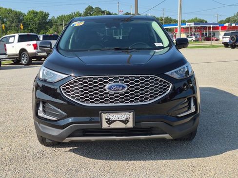 Certified 2024 Ford Edge SEL w/ Convenience Package AWD/4WD image 3