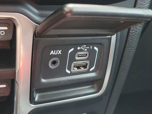 Used 2019 Jeep Wrangler Unlimited Rubicon AWD/4WD image 27