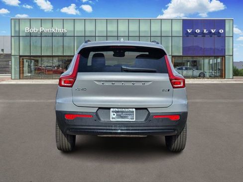 New 2025 Volvo XC40 B5 Ultra w/ Climate Package image 26