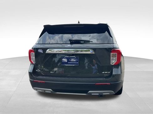 Certified 2024 Ford Explorer XLT w/ Equipment Group 202A AWD/4WD image 5