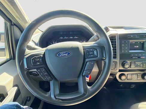 Used 2022 Ford F250 XL w/ STX Appearance Package AWD/4WD image 15
