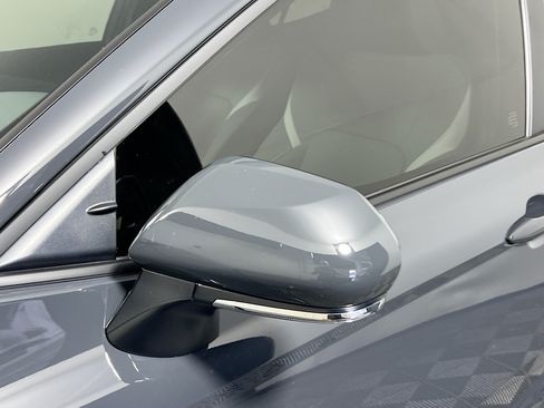 Used 2026 Toyota Camry SE FWD image 12