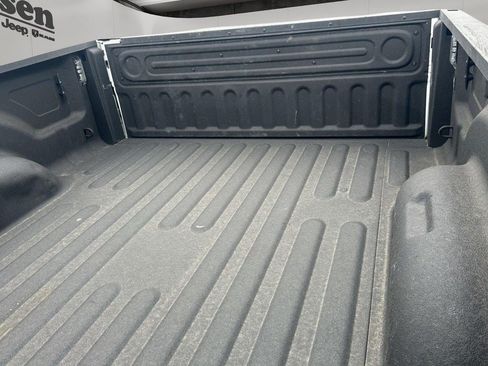 Used 2025 RAM 2500 Big Horn AWD/4WD image 9