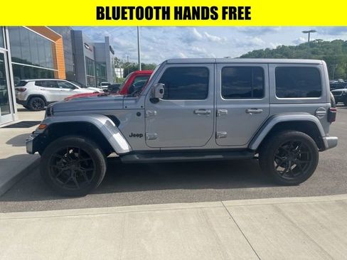 Used 2021 Jeep Wrangler Unlimited Sahara AWD/4WD image 3