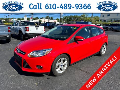 Used 2014 Ford Focus SE FWD image 1