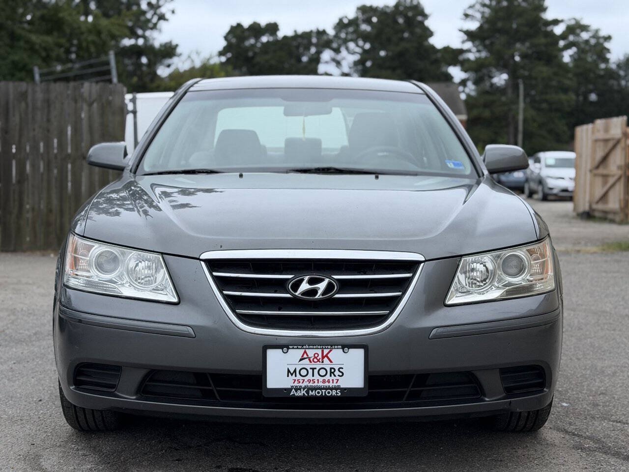 Used 2010 Hyundai Sonata GLS FWD image 3