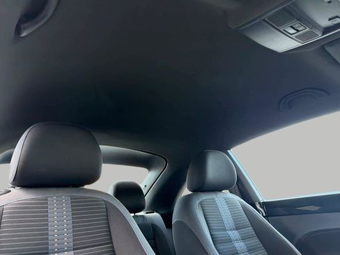 Used 2012 Volkswagen Beetle 2.0T image 19