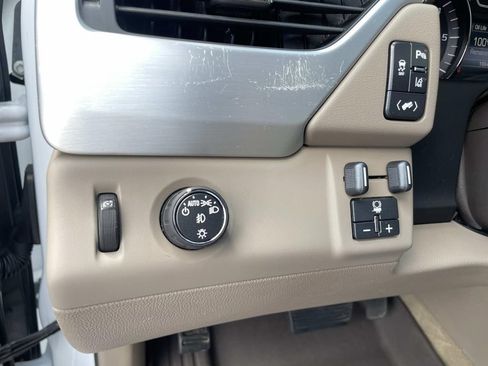 Used 2015 GMC Yukon XL SLT w/ Open Road Package RWD image 23