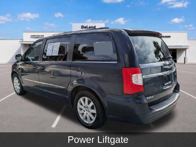Used 2015 Chrysler Town & Country Touring FWD image 6
