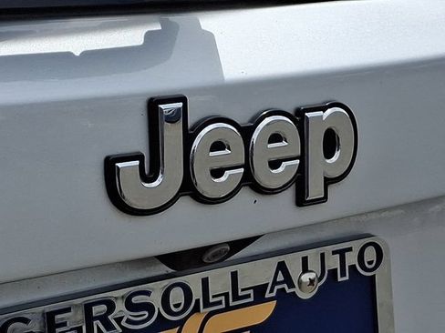 Used 2015 Jeep Renegade Limited AWD/4WD image 32