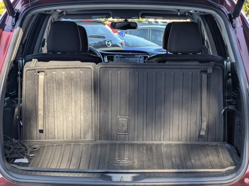 Used 2015 Toyota Highlander Limited image 12