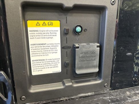 Used 2024 Ford F150 Platinum image 12