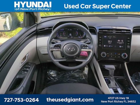 Certified 2022 Hyundai Tucson SE FWD image 16