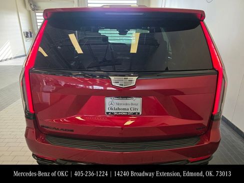 Used 2024 Cadillac Escalade Sport Platinum w/ LPO, ONYX Package image 6