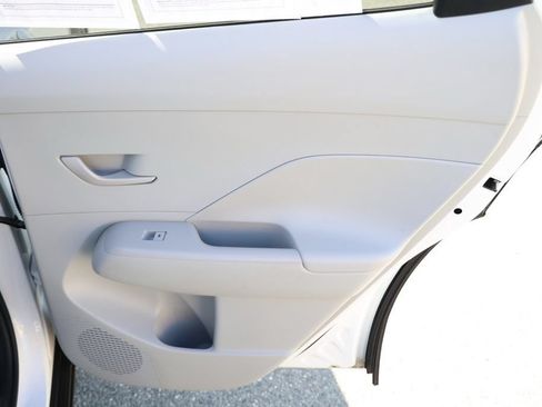 Used 2024 Hyundai Kona SEL FWD image 19