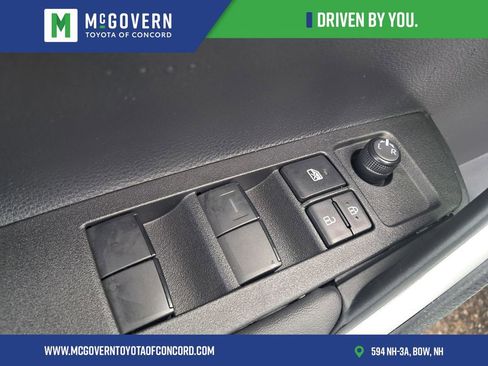 Used 2026 Toyota Corolla Cross LE w/ Moonroof Package AWD/4WD image 13