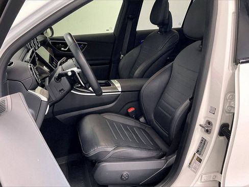 Used 2025 Mercedes-Benz GLC 43 AMG 4MATIC image 7