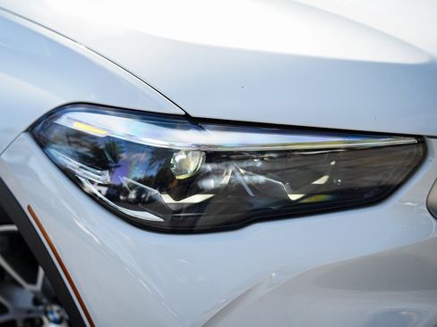 Used 2023 BMW X6 xDrive40i image 6