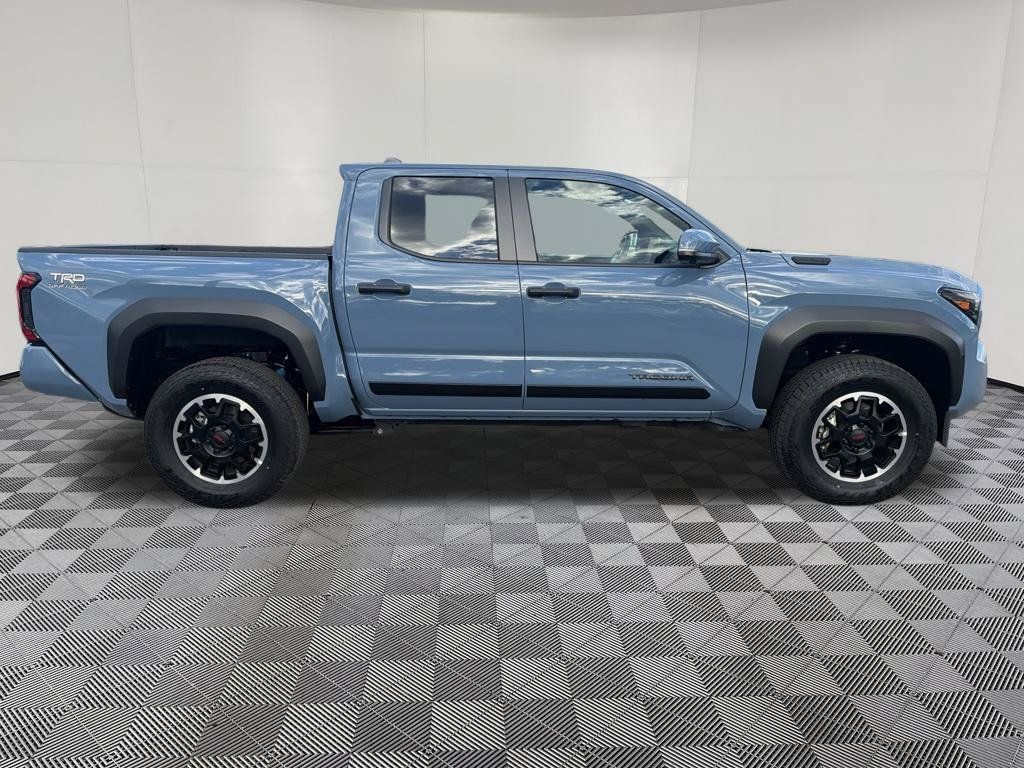 Used 2026 Toyota Tacoma TRD Off-Road w/ TRD Off Road Premium Package AWD/4WD image 10