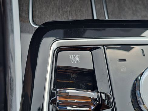 New 2025 BMW 760i xDrive image 30