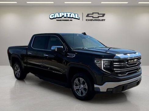 Used 2025 GMC Sierra 1500 SLT RWD image 10
