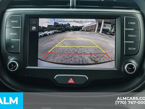 Used 2025 Kia Soul LX w/ LX Technology Package FWD image 36